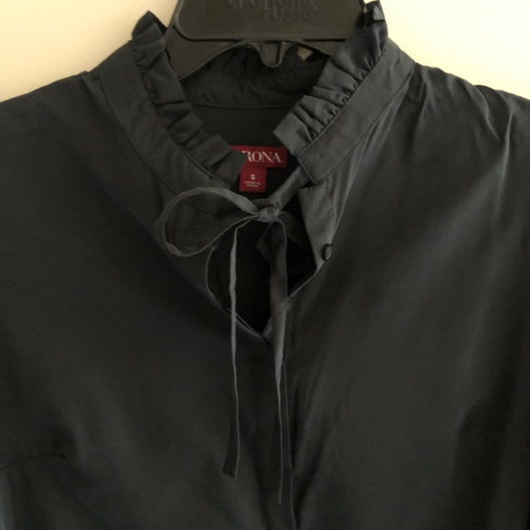 NWT Ruffled Collared Blouse with Tie in Black - Picture 15 of 15